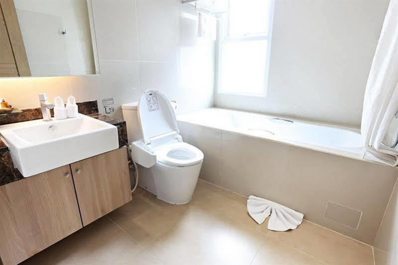 V Residence Serviced Apartment بانكوك المظهر الخارجي الصورة