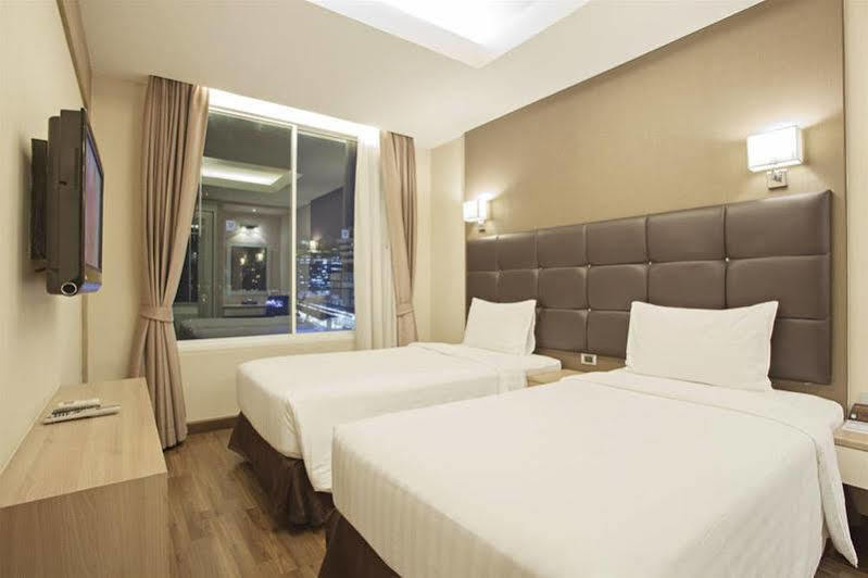 V Residence Serviced Apartment بانكوك المظهر الخارجي الصورة